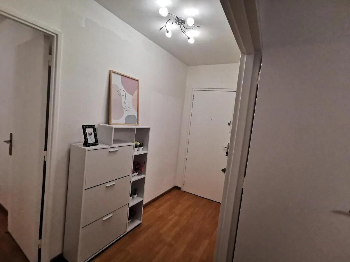 Homestay Chambre Cozy Avec Vue Panoramique Sur La Seine, Proche De Paris Et De L'Aeroport Orly Choisy-le-Roi